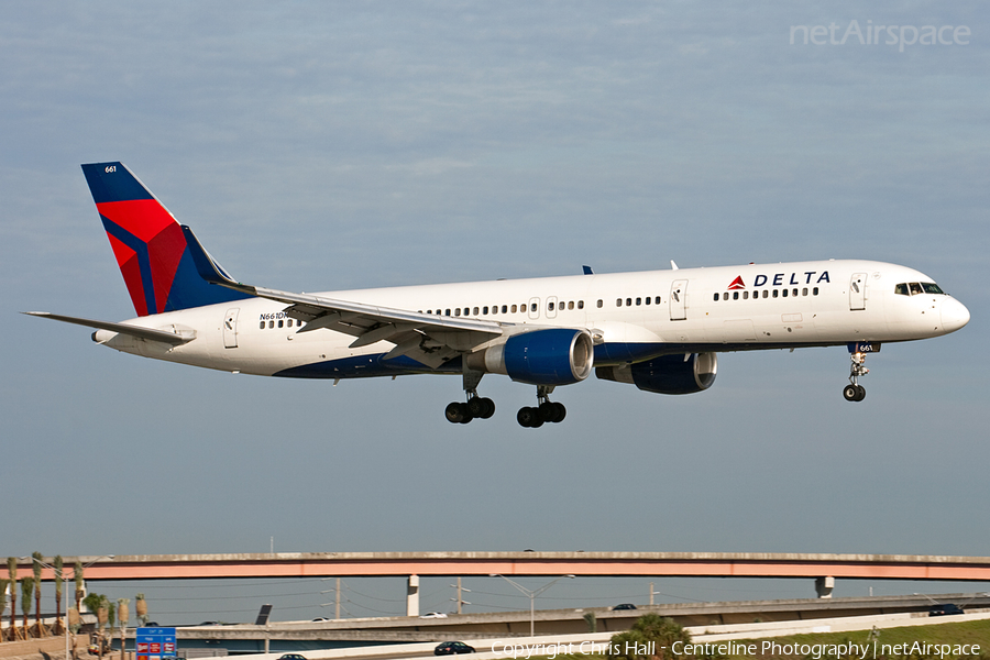 Delta Air Lines Boeing 757-232 (N661DN) | Photo 42603