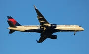 Delta Air Lines Boeing 757-232 (N661DN) at  Orlando - International (McCoy), United States