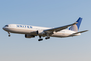 United Airlines Boeing 767-322(ER) (N661UA) at  Barcelona - El Prat, Spain