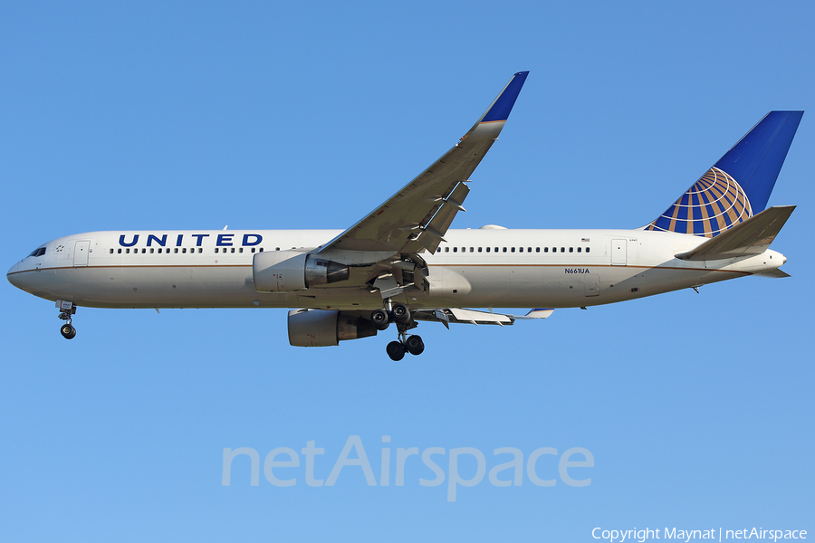 United Airlines Boeing 767-322(ER) (N661UA) | Photo 366676