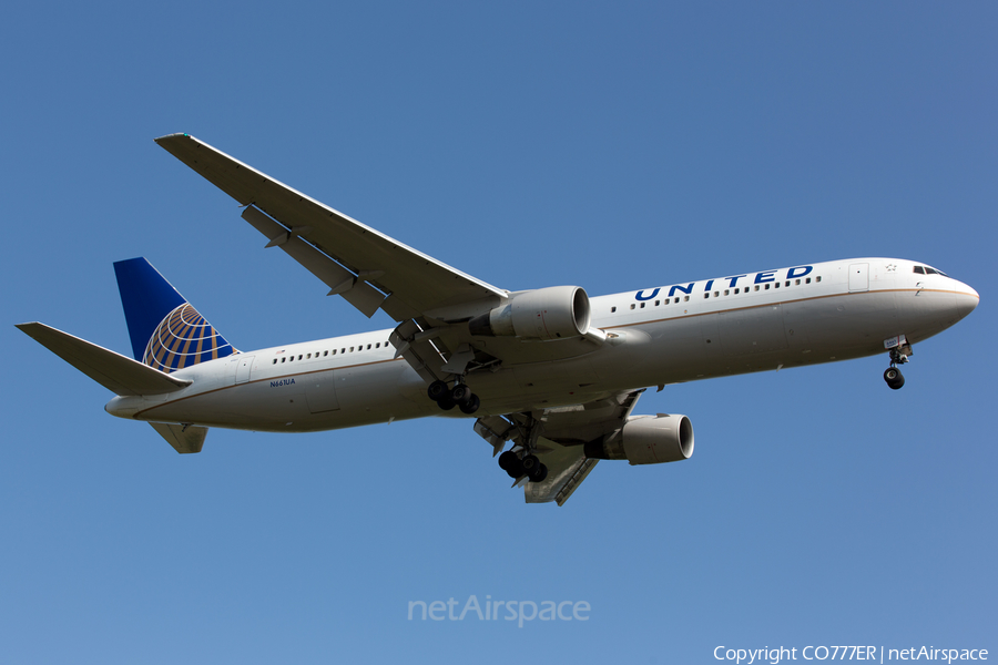 United Airlines Boeing 767-322(ER) (N661UA) | Photo 52825