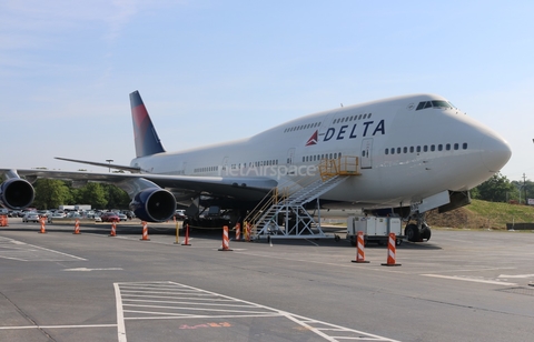 Delta Air Lines Boeing 747-451 (N661US) at  Atlanta - Hartsfield-Jackson International, United States