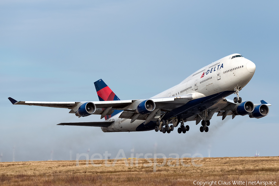 Delta Air Lines Boeing 747-451 (N661US) | Photo 307394