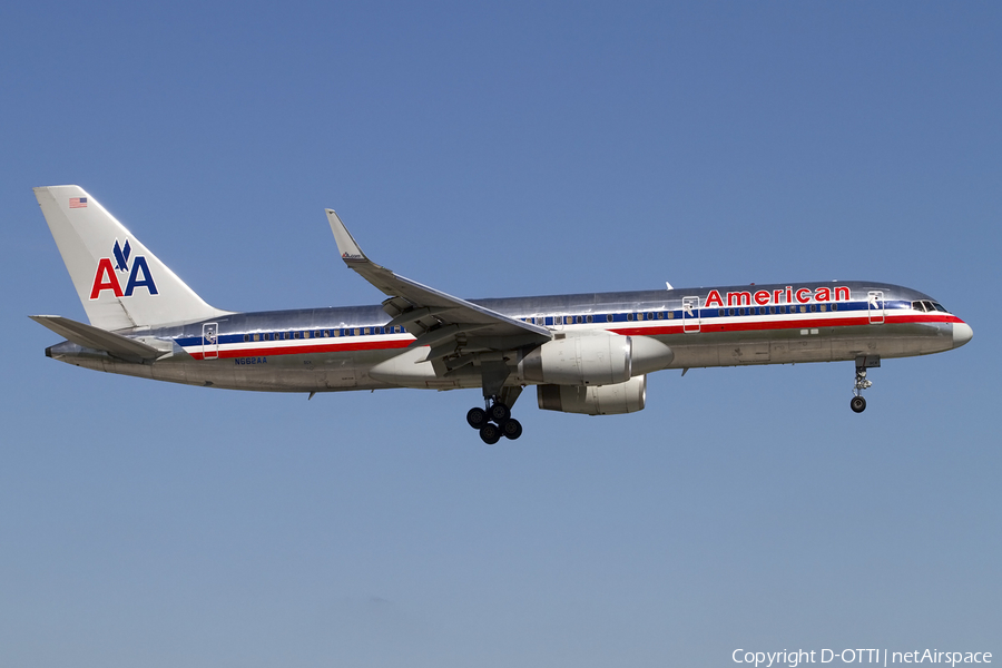 American Airlines Boeing 757-223 (N662AA) | Photo 430610