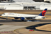 Delta Air Lines Boeing 757-232 (N662DN) at  Dallas - Love Field, United States