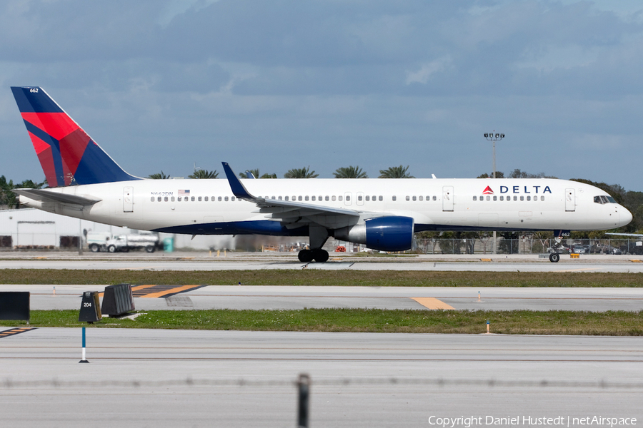 Delta Air Lines Boeing 757-232 (N662DN) | Photo 517584