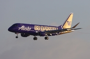 Alaska Airlines (Horizon) Embraer ERJ-175LR (ERJ-170-200LR) (N662QX) at  Los Angeles - International, United States