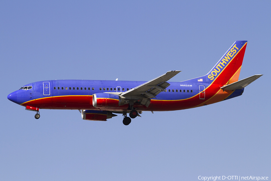 Southwest Airlines Boeing 737-3Q8 (N662SW) | Photo 336886