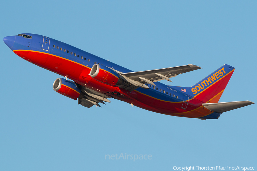 Southwest Airlines Boeing 737-3Q8 (N662SW) | Photo 88803