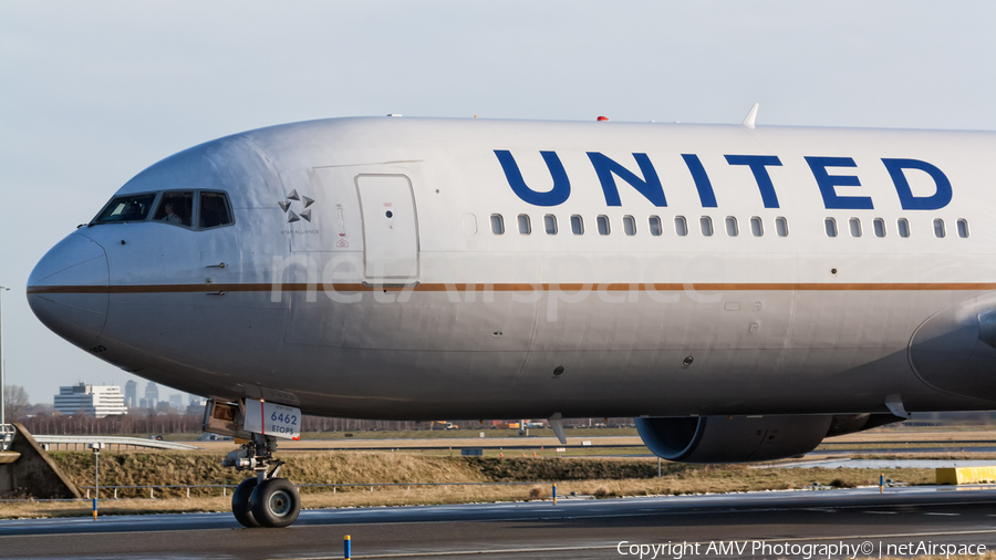 United Airlines Boeing 767-322(ER) (N662UA) | Photo 97960