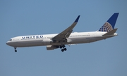 United Airlines Boeing 767-322(ER) (N662UA) at  Chicago - O'Hare International, United States
