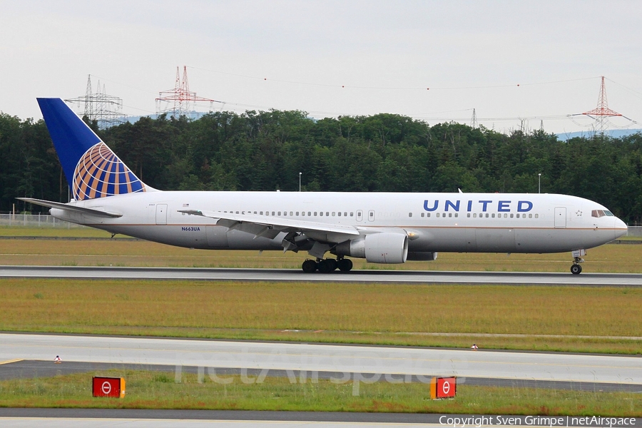United Airlines Boeing 767-322(ER) (N663UA) | Photo 32142