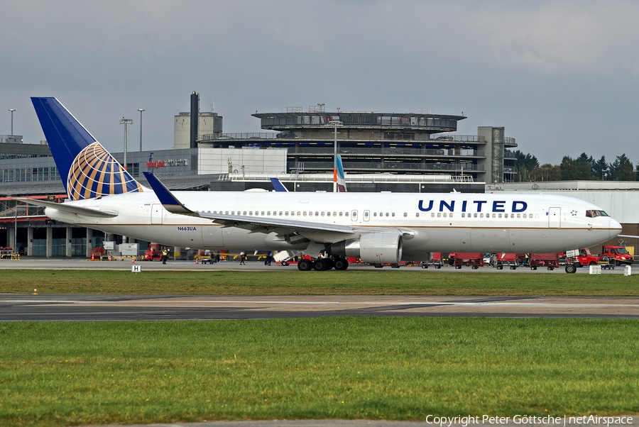United Airlines Boeing 767-322(ER) (N663UA) | Photo 189760