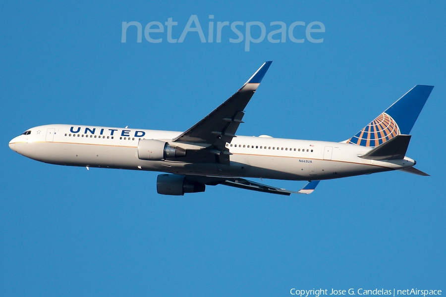 United Airlines Boeing 767-322(ER) (N663UA) | Photo 243467