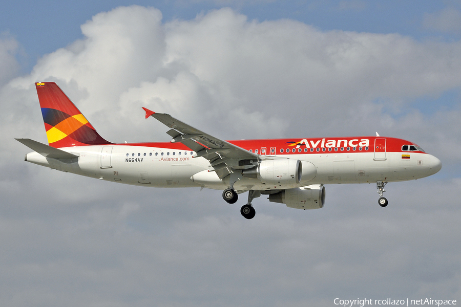 Avianca Airbus A320-214 (N664AV) | Photo 19235