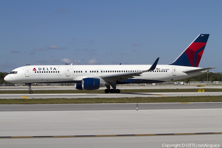 Delta Air Lines Boeing 757-232 (N664DN) | Photo 431255