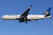 United Airlines Boeing 767-322(ER) (N664UA) at  Barcelona - El Prat, Spain