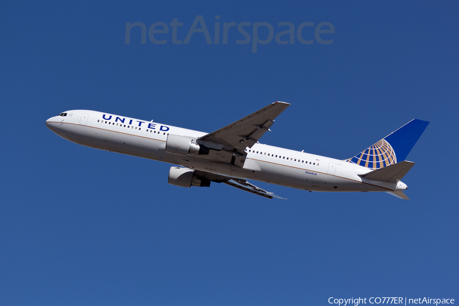 United Airlines Boeing 767-322(ER) (N664UA) | Photo 3170