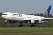 United Airlines Boeing 767-322(ER) (N664UA) at  Hamburg - Fuhlsbuettel (Helmut Schmidt), Germany