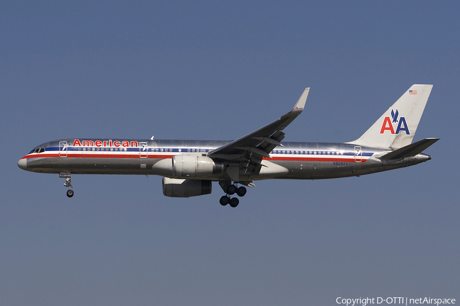 American Airlines Boeing 757-223 (N665AA) | Photo 279429
