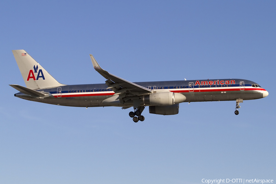 American Airlines Boeing 757-223 (N665AA) | Photo 430571