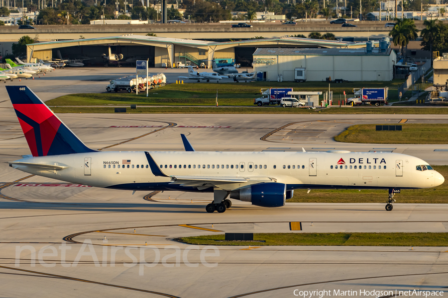 Delta Air Lines Boeing 757-232 (N665DN) | Photo 347036