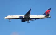 Delta Air Lines Boeing 757-232 (N665DN) at  Orlando - International (McCoy), United States