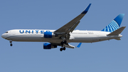 United Airlines Boeing 767-322(ER) (N665UA) at  London - Heathrow, United Kingdom