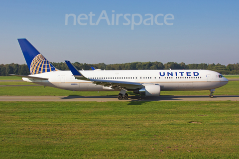 United Airlines Boeing 767-322(ER) (N666UA) at  Hamburg - Fuhlsbuettel (Helmut Schmidt), Germany