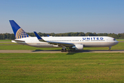 United Airlines Boeing 767-322(ER) (N666UA) at  Hamburg - Fuhlsbuettel (Helmut Schmidt), Germany