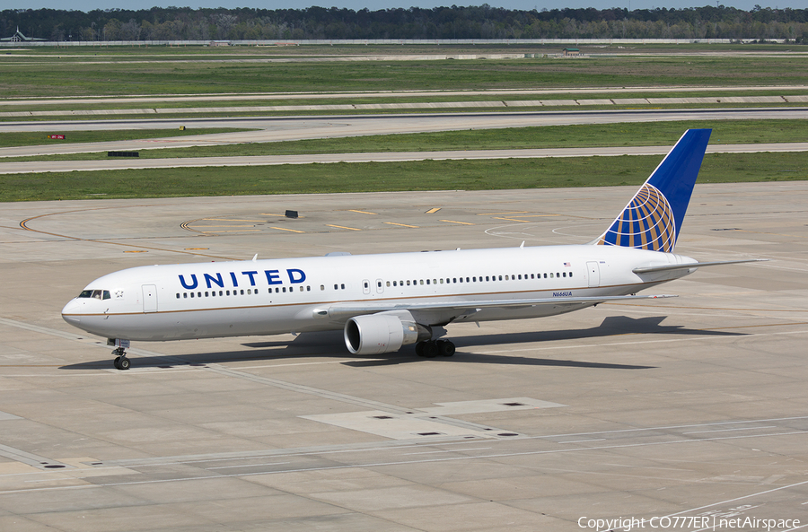 United Airlines Boeing 767-322(ER) (N666UA) | Photo 3373