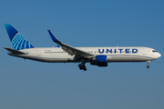 United Airlines Boeing 767-322(ER) (N666UA) at  London - Heathrow, United Kingdom