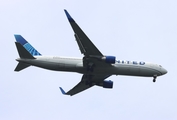 United Airlines Boeing 767-322(ER) (N666UA) at  Chicago - O'Hare International, United States