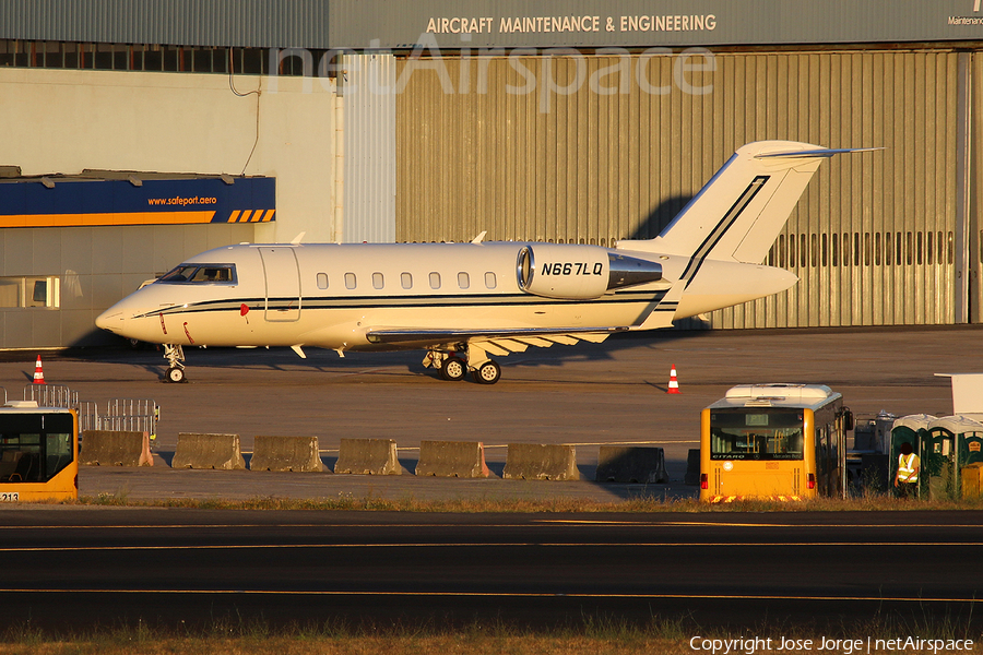 (Private) Bombardier CL-600-2B16 Challenger 605 (N667LQ) | Photo 498625