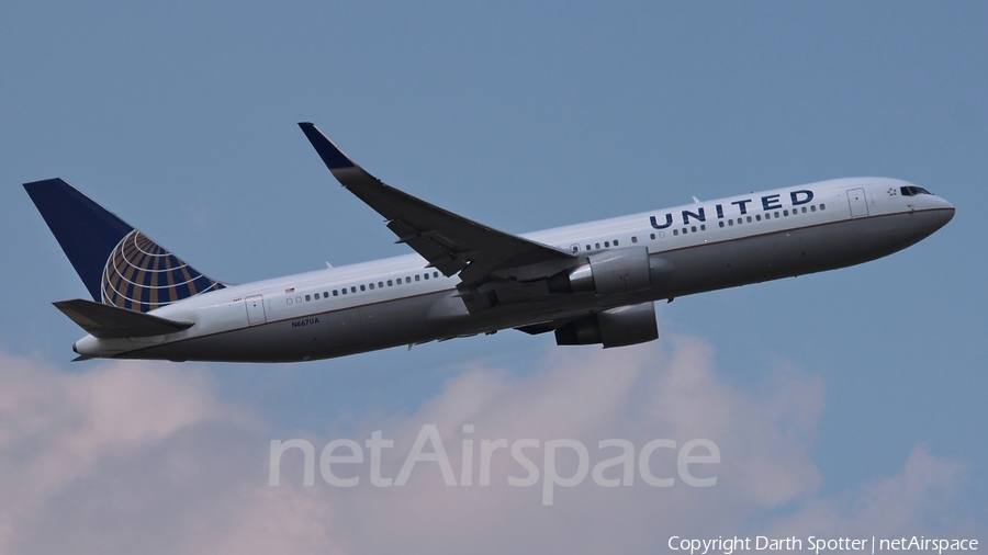 United Airlines Boeing 767-322(ER) (N667UA) | Photo 219598