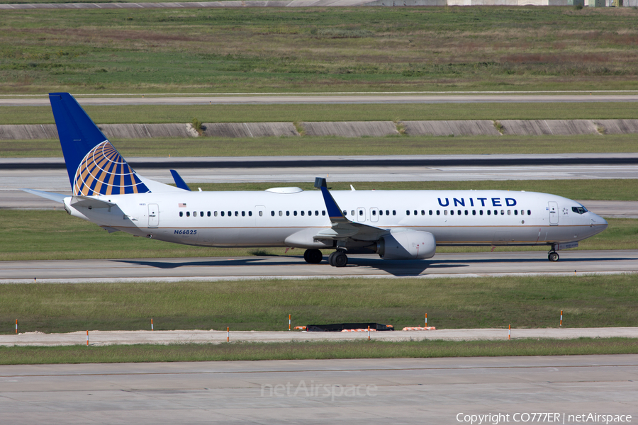 United Airlines Boeing 737-924(ER) (N66825) | Photo 89618