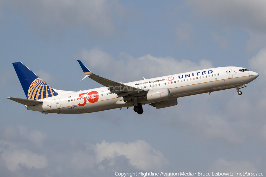 United Airlines Boeing 737-924(ER) (N66837) | Photo 341561