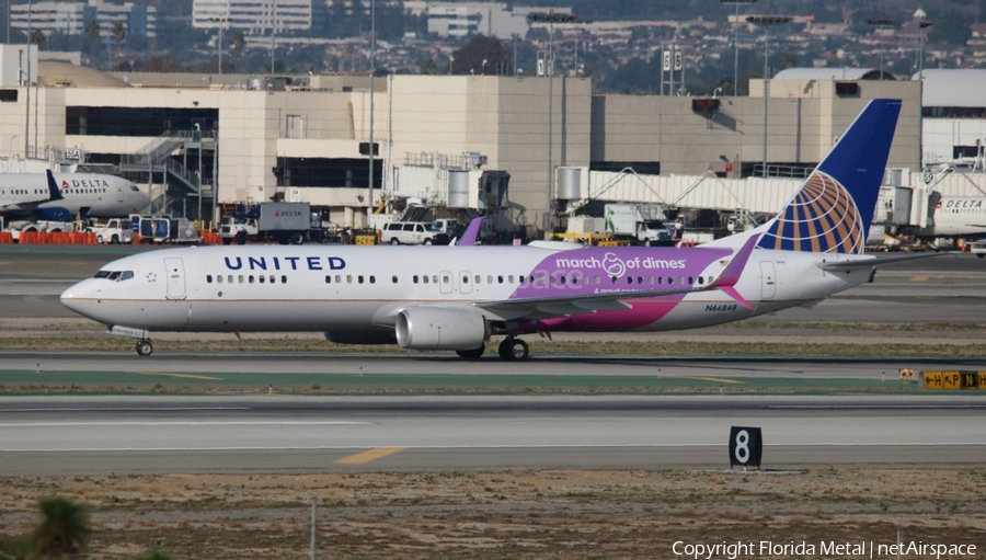 United Airlines Boeing 737-924(ER) (N66848) | Photo 304493