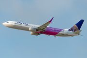 United Airlines Boeing 737-924(ER) (N66848) at  Los Angeles - International, United States