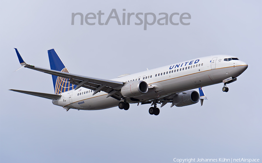 United Airlines Boeing 737-924(ER) (N66848) | Photo 256380