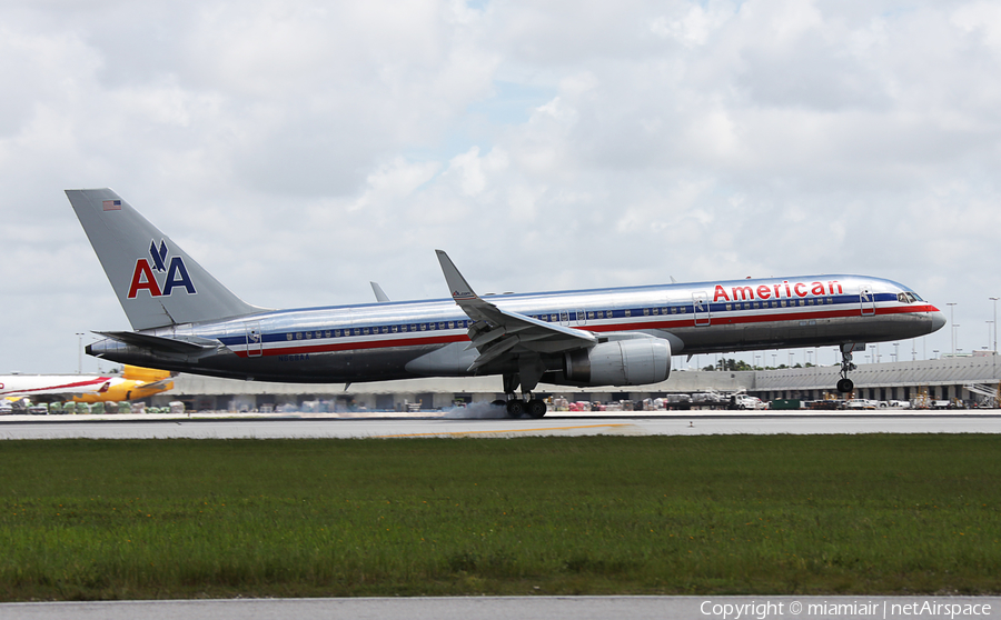 American Airlines Boeing 757-223 (N668AA) | Photo 6143