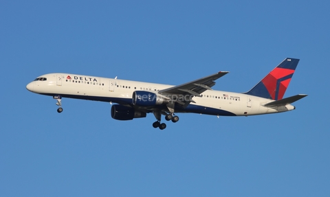 Delta Air Lines Boeing 757-232 (N668DN) at  Tampa - International, United States