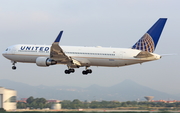 United Airlines Boeing 767-322(ER) (N668UA) at  Barcelona - El Prat, Spain