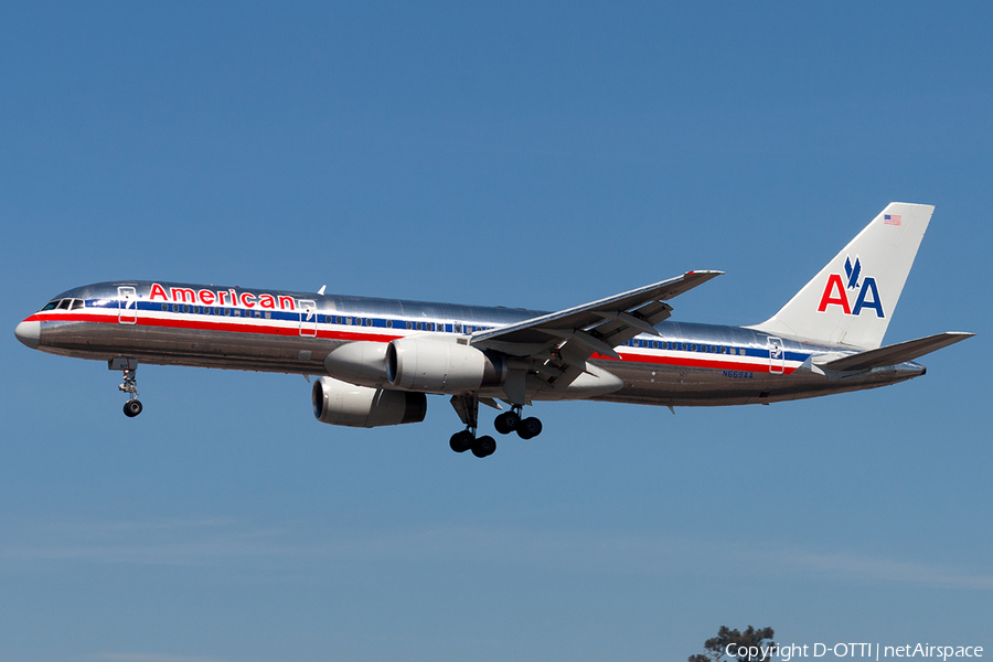 American Airlines Boeing 757-223 (N669AA) | Photo 186419
