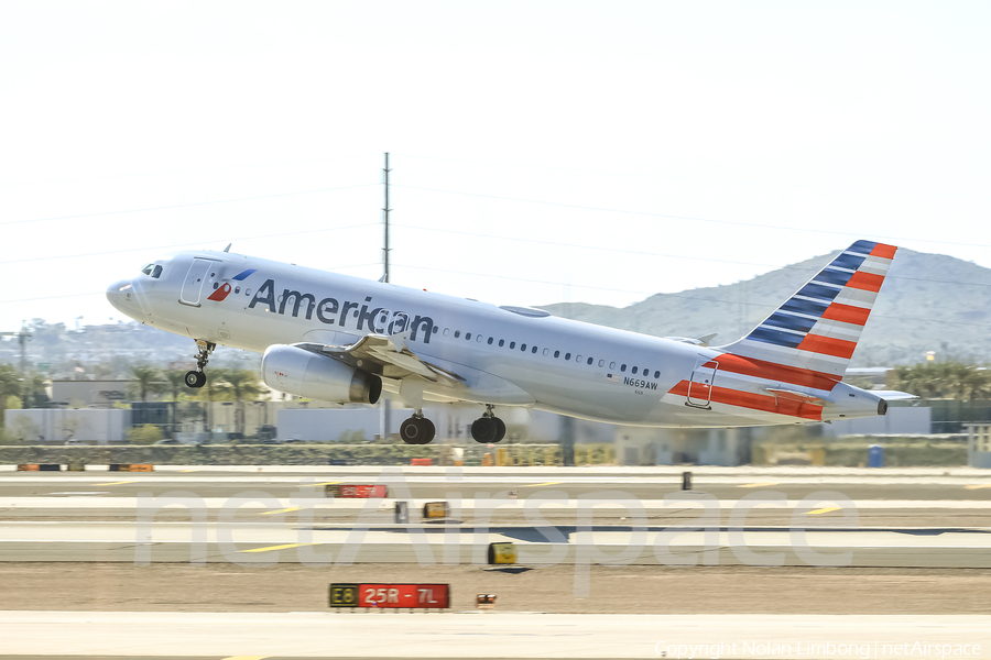 American Airlines Airbus A320-232 (N669AW) | Photo 427905