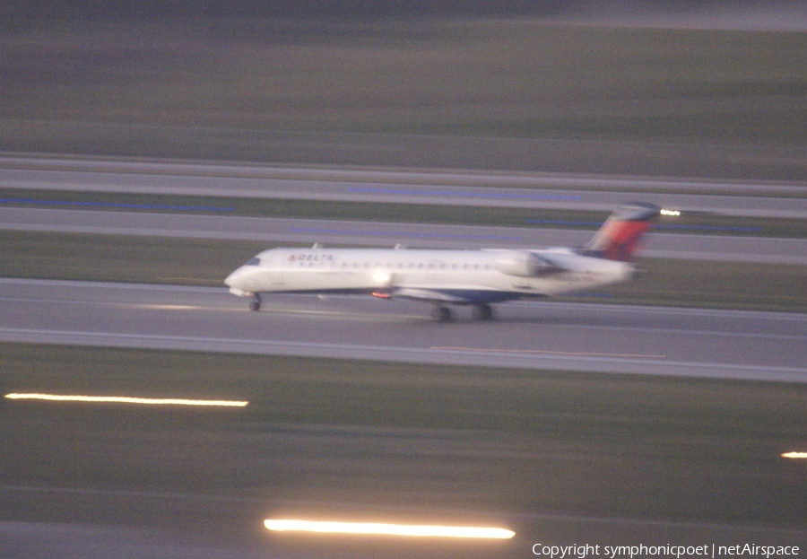 Delta Connection (GoJet Airlines) Bombardier CRJ-701 (N669CA) | Photo 194787