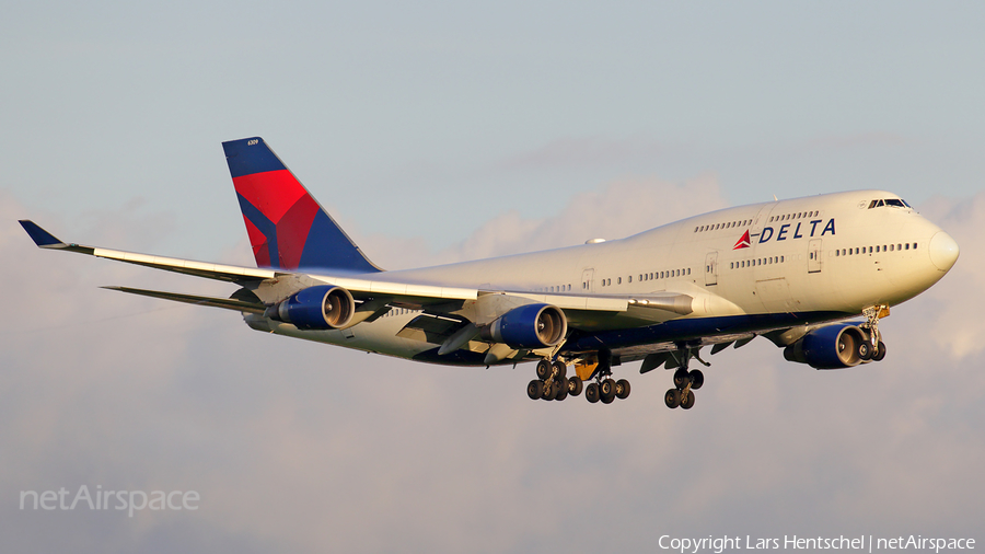 Delta Air Lines Boeing 747-451 (N669US) | Photo 182830