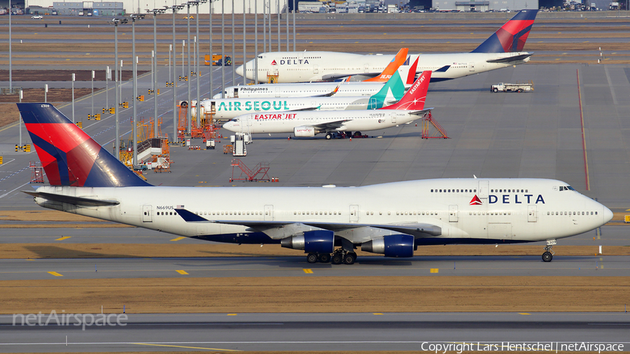 Delta Air Lines Boeing 747-451 (N669US) | Photo 200098