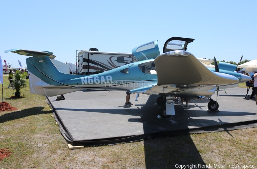 (Private) Diamond DA62 (N66AR) | Photo 559035
