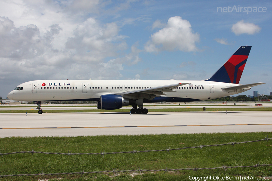 Delta Air Lines Boeing 757-232 (N6704Z) | Photo 53894
